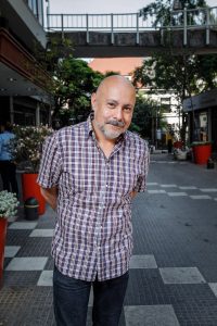 Esteban Cabezas, escritor de libros infantiles: “En el colegio era ñoño (nerd) y leía todo el tiempo”
