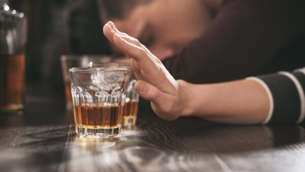 Conversemos de alcohol y drogas en la familia
