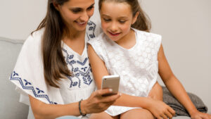 Cómo enseñar a los hijos a proteger su intimidad en internet
