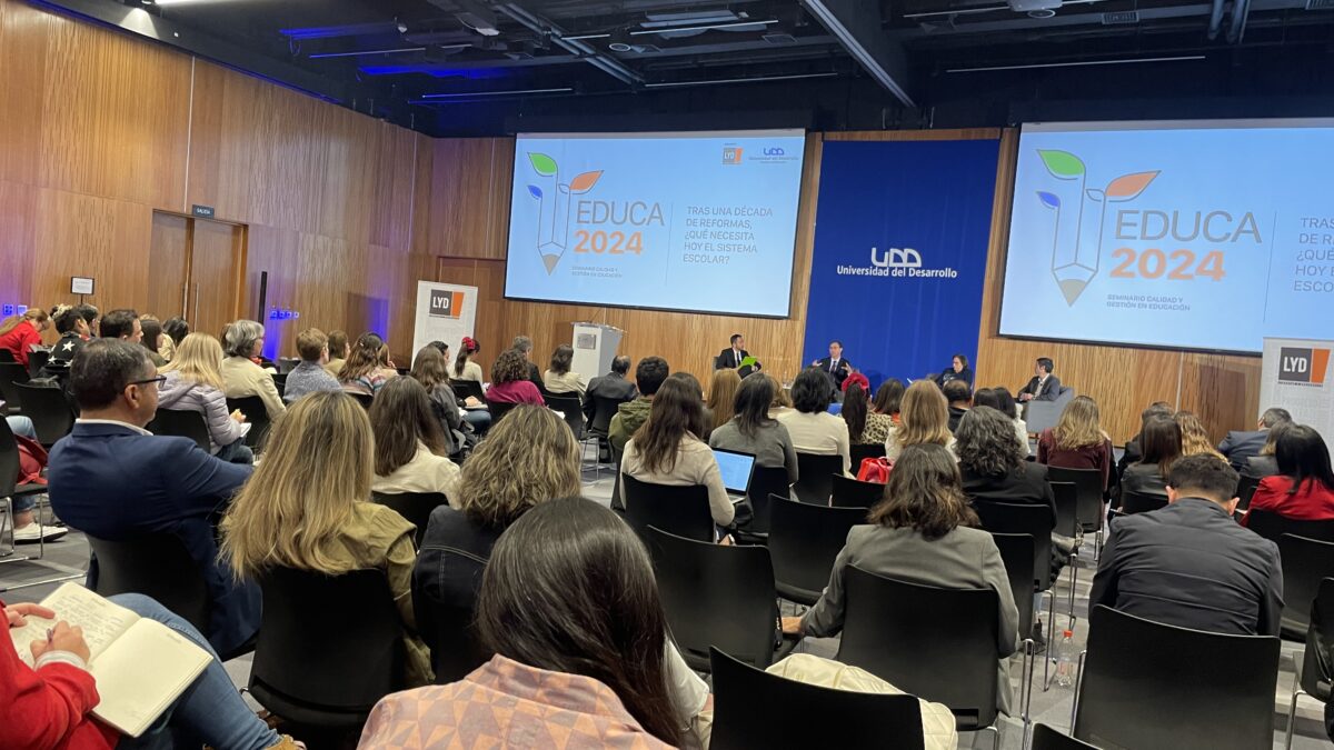 10 años de reformas educativas, un repaso a lo aprendido en seminario UDD y LYD