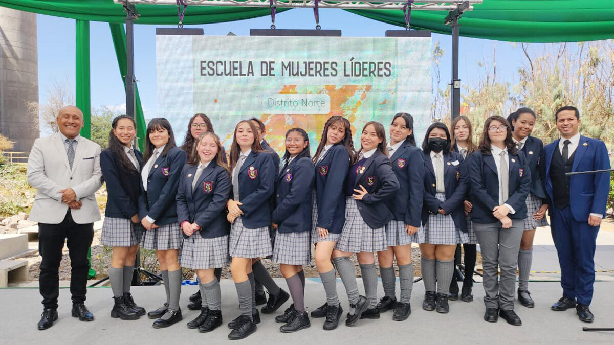Potenciando el desarrollo de alumnas TP en la minería