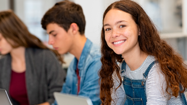 Educación integral en la era de la inteligencia artificial (IA)