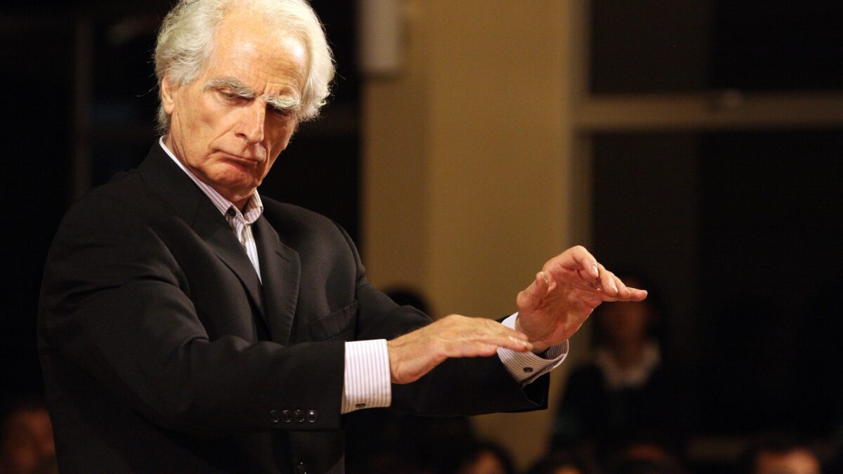 Juan Pablo Izquierdo, director de orquesta :” Yo siempre he sido músico, nunca he sido otra cosa”