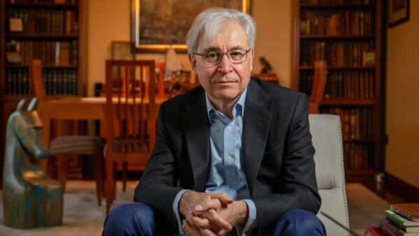 Iván Jaksic, Premio Nacional de Historia 2020: “La enseñanza tiene un elemento social y personal que nunca será reemplazado únicamente por las tecnologías”