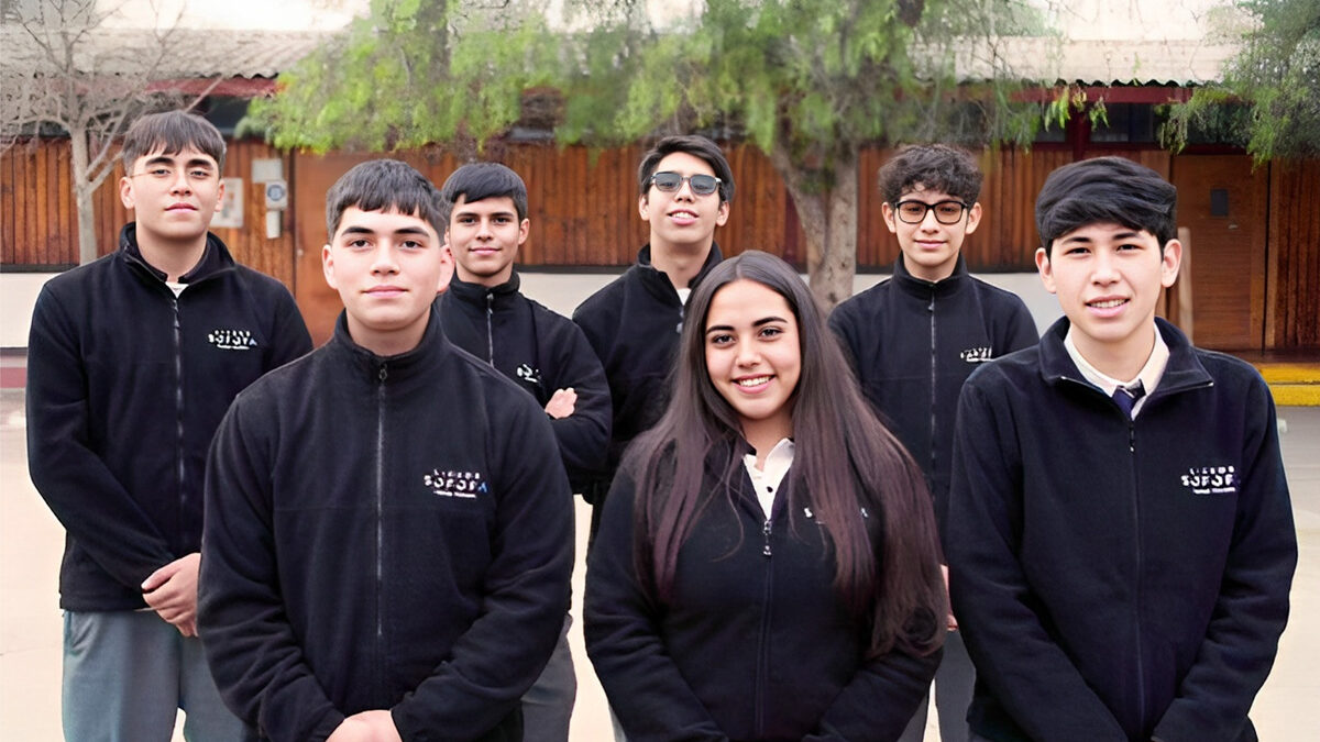 7 jóvenes chilenos que llegaron a la meta
