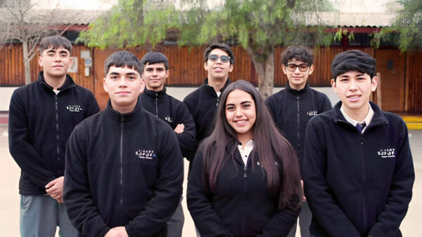 7 jóvenes chilenos que llegaron a la meta