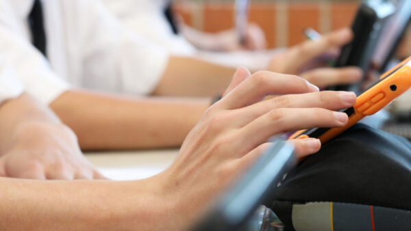 Los alcances de la nueva ley sobre uso de dispositivos electrónicos en los colegios
