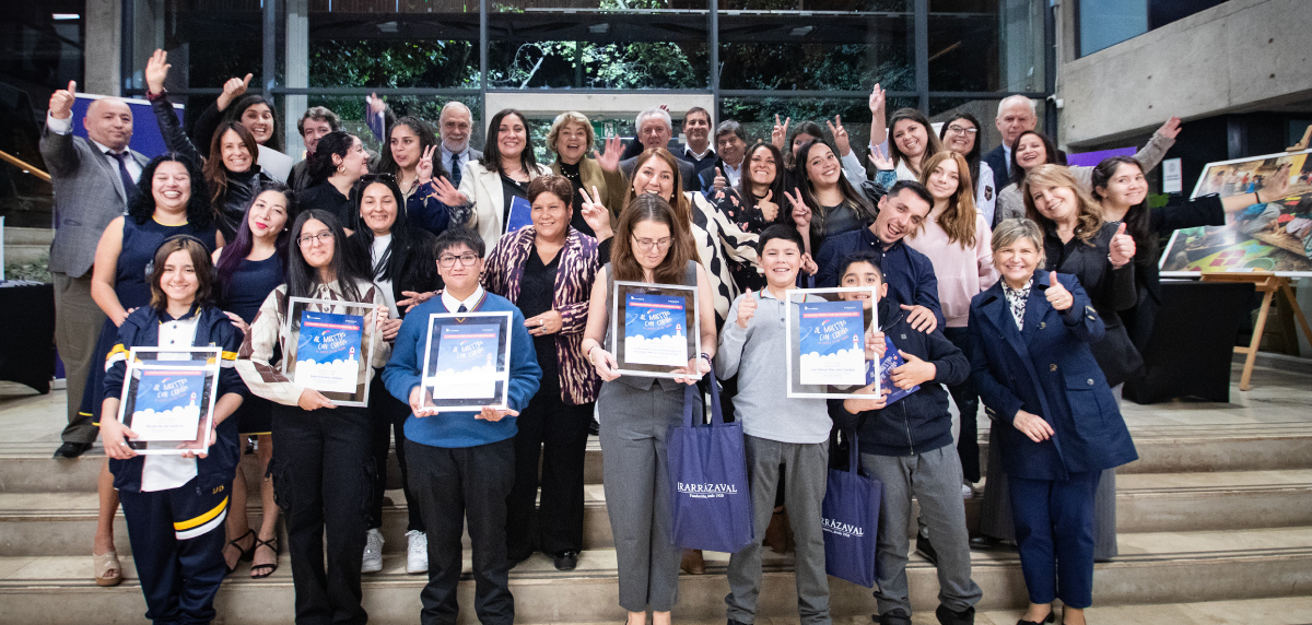 Jóvenes escritores fueron premiados en el III Concurso Literario RED Irarrázaval 2024