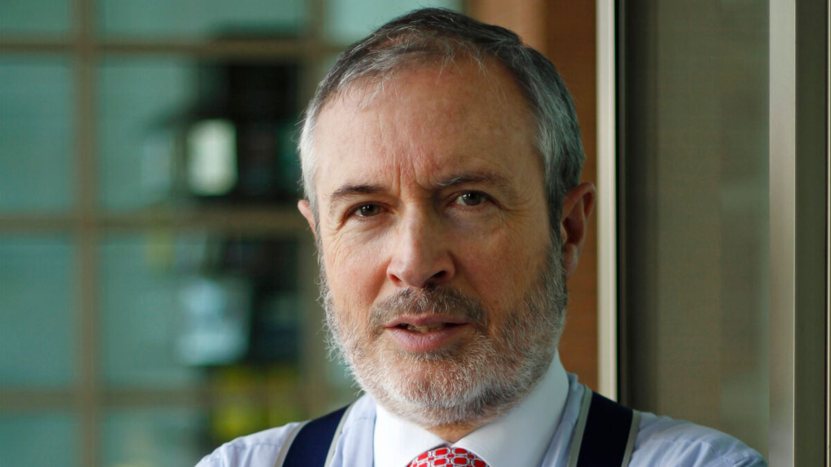 Joaquín García-Huidobro,  Filósofo y columnista: “A veces, diez líneas de Aristóteles dan para una hora de clases”