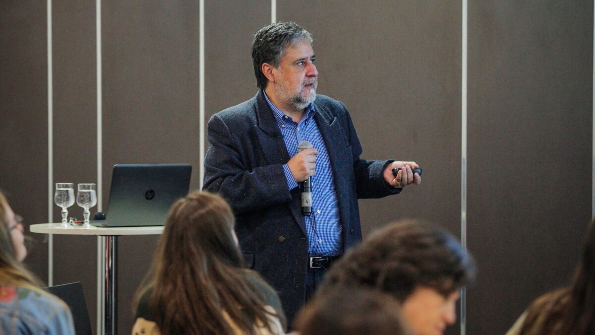 Seminario sobre alcohol, drogas y otras adicciones: “La prevención tiene que estar incorporada “a fuego” en nuestros proyectos educativos”