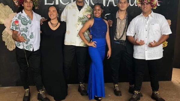 En Rapa Nui se gradúan los primeros cuartos medios del país