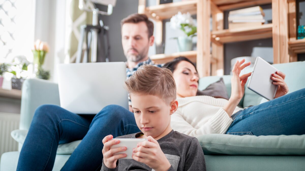 Tecnología,  ¿La “no sustancia” que genera adicción en niños y adolescentes?