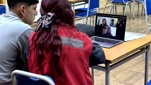 Ejemplo de articulación: alumnos agrícolas reciben apoyo y mentoría