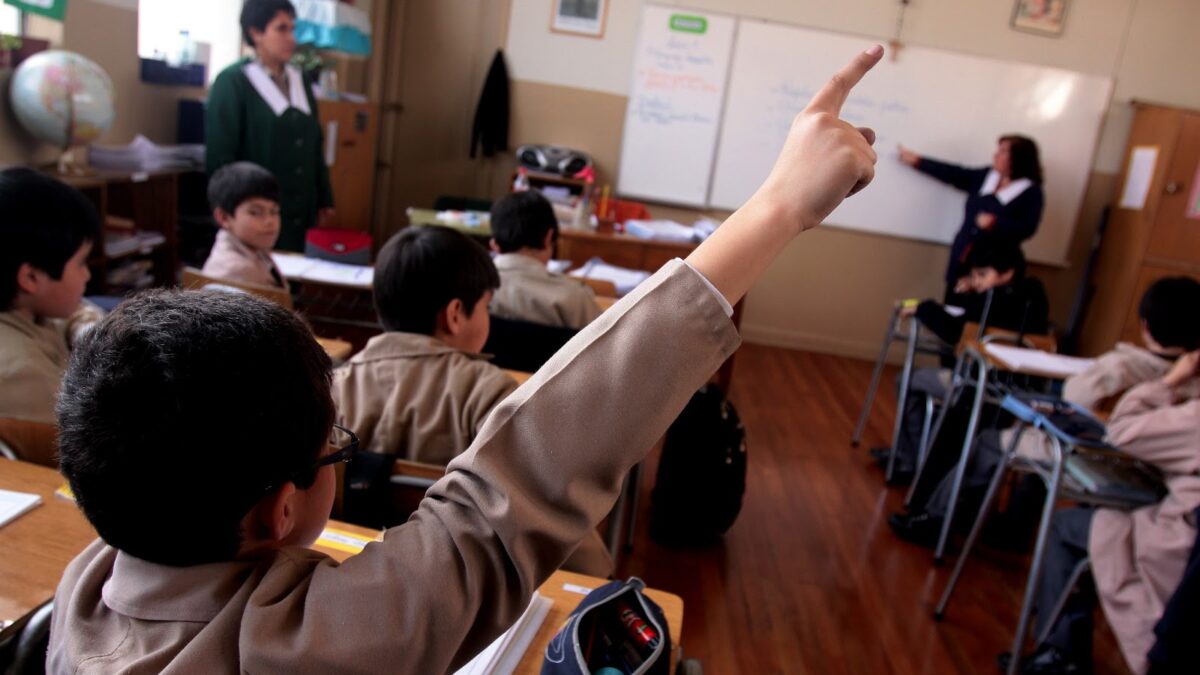 Casi un cuarto de los estudiantes chilenos busca otra comuna para estudiar