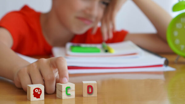 En establecimientos educacionales con subvención del Estado: Apuntan a “sobrediagnóstico”: Alumnos con necesidades especiales llegan a récord de 473 mil