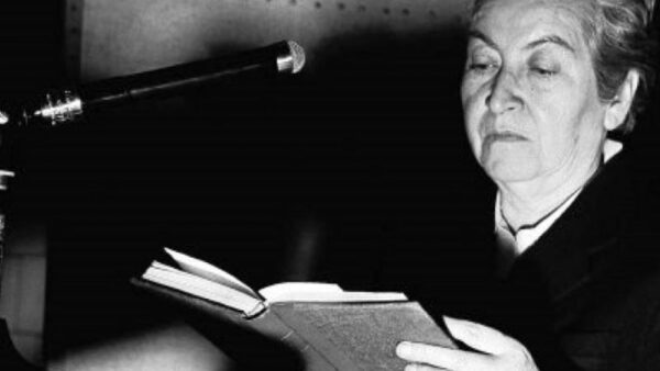 Editada en chino una antología poética de Gabriela Mistral