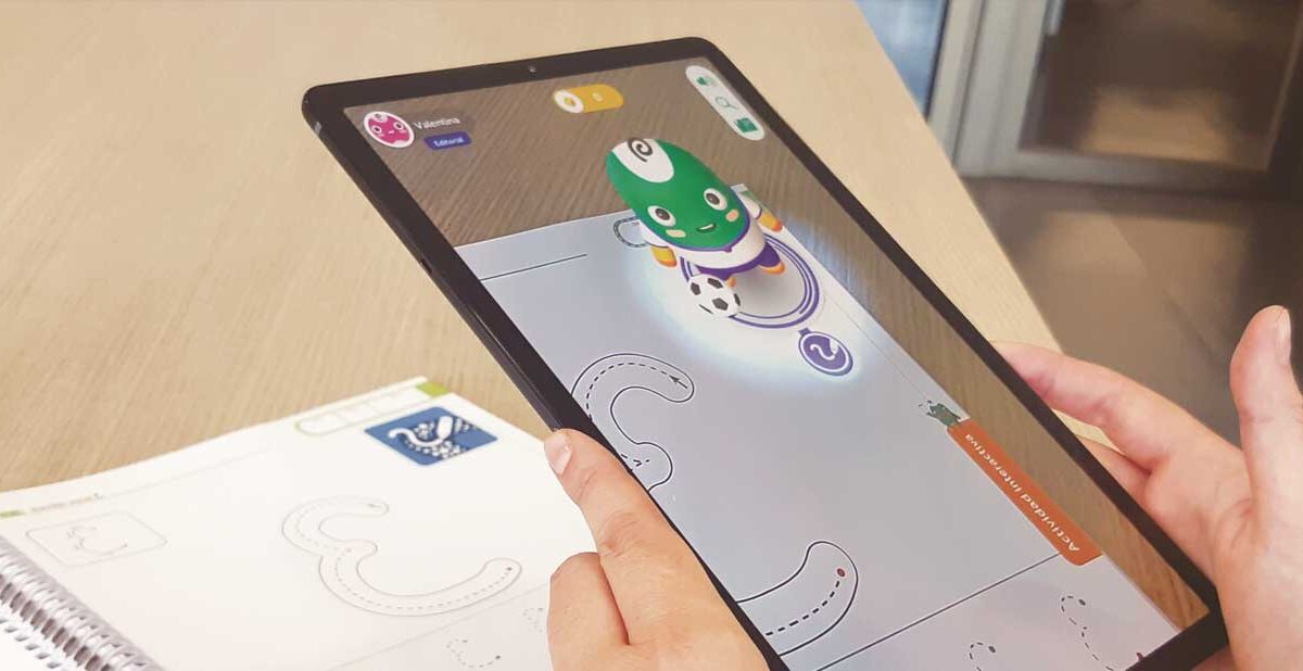 Caligrafix lanza los primeros cuadernos interactivos de Chile