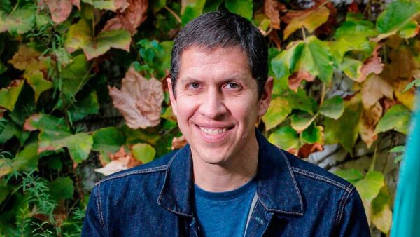 Mauricio Paredes: “Escribir es la mejor manera de ordenar los pensamientos”