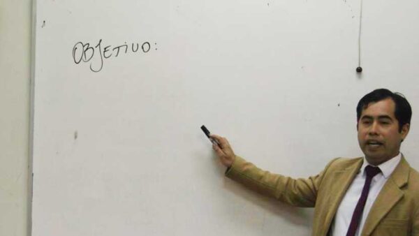 “El profesor de Religión no es un catequista, es un profesional de la educación”