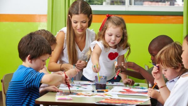 Expertos coinciden que Educación Parvularia necesita ser reconocida para lograr fortalecerse