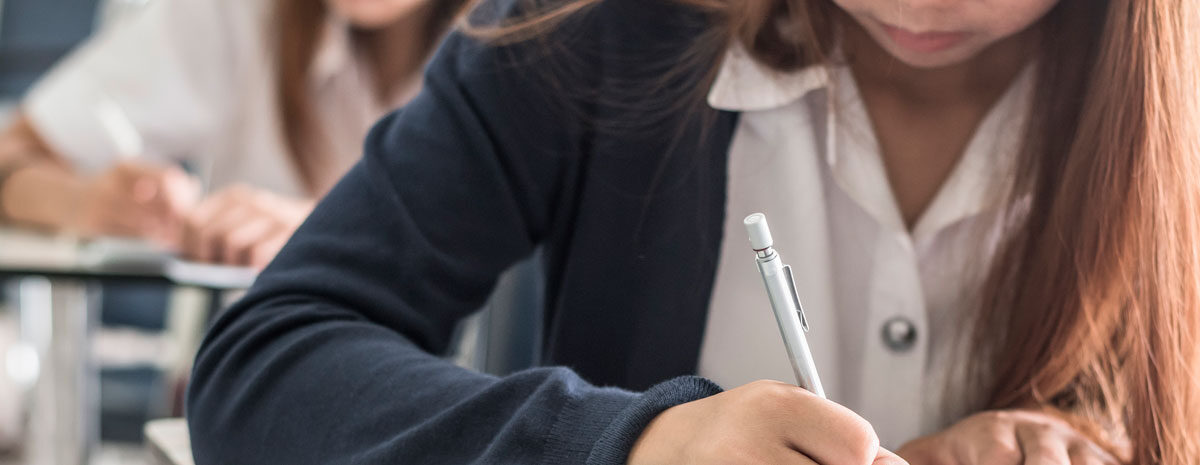 Postergan hasta 2027 cambio que divide la educación escolar en 6 años de básica y 6 de media