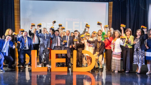 Once directores de la RED Irarrázaval son finalistas en los Premio LED 2025