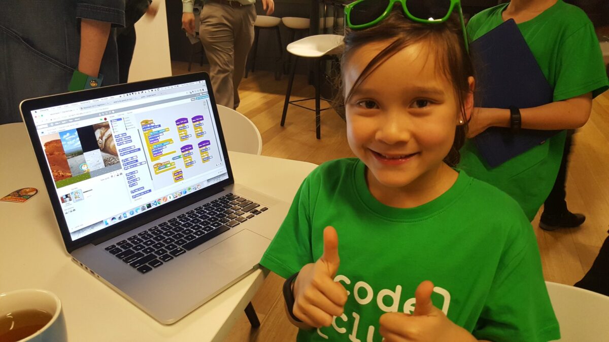 Iniciativa enseña a programar vía online