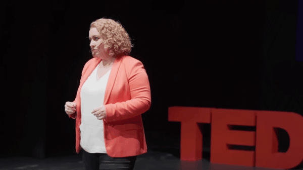4 charlas TED que abordan la importancia de la comunicación dentro de los colegios