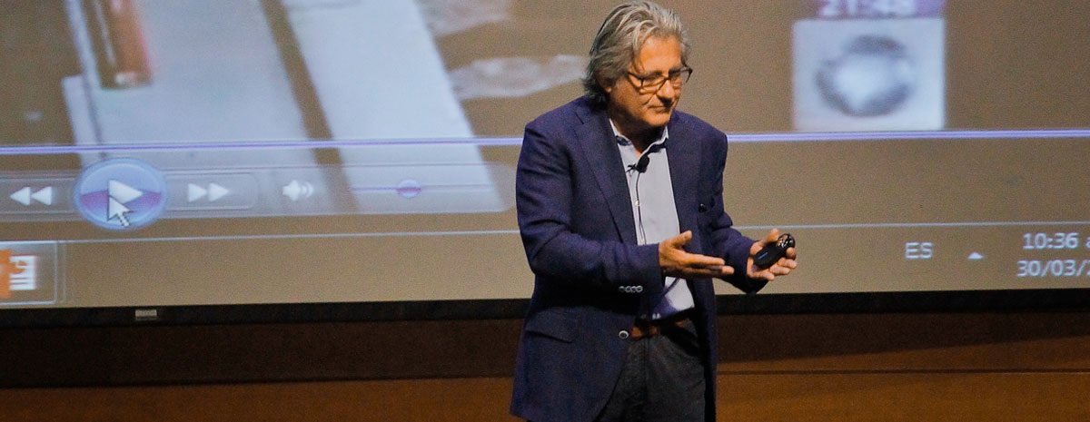 [Seminario] Especialistas en educación del siglo XXI dan las claves para incorporar la programación al currículum escolar