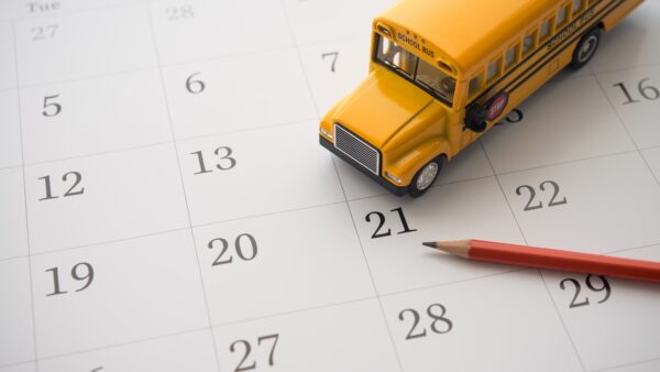 Ministerio de Educación oficializa el calendario escolar 2026