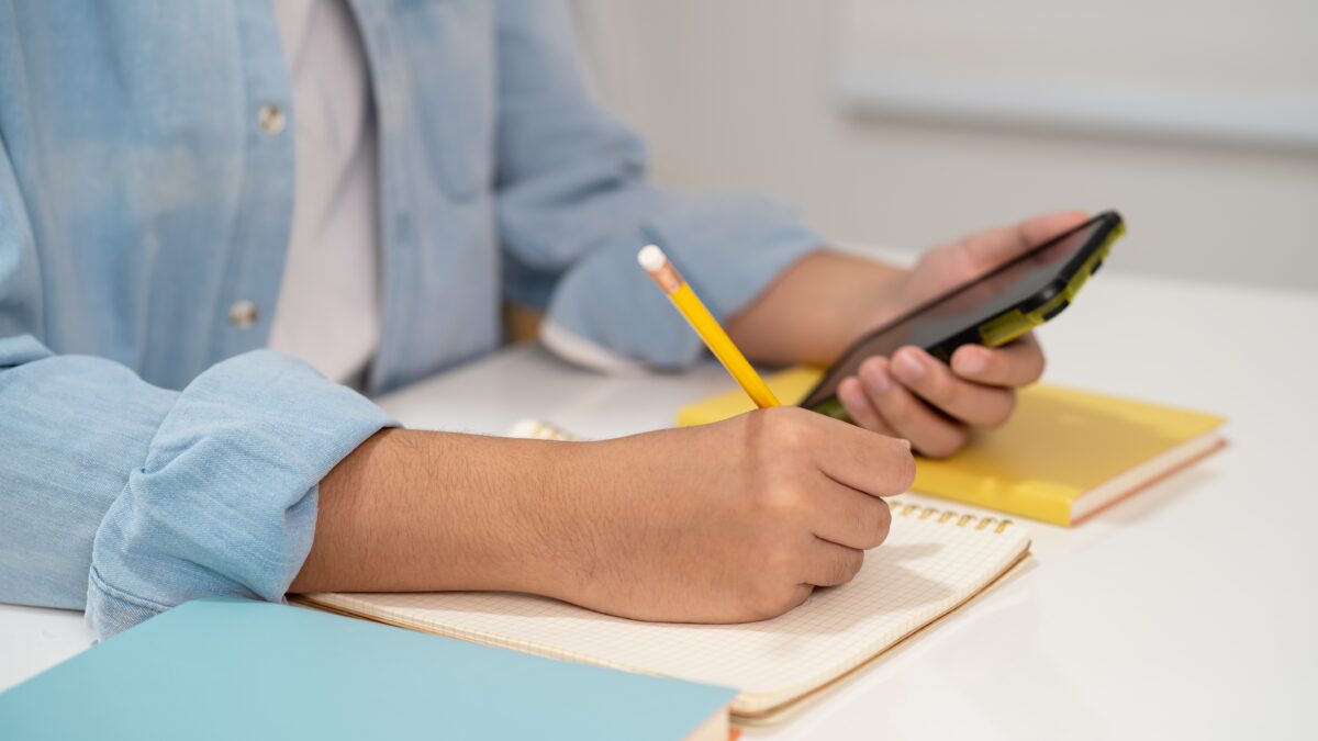 Sistema educativo en alerta tras nueva caída en seleccionados para pedagogías en medio del debate por requisitos de ingreso