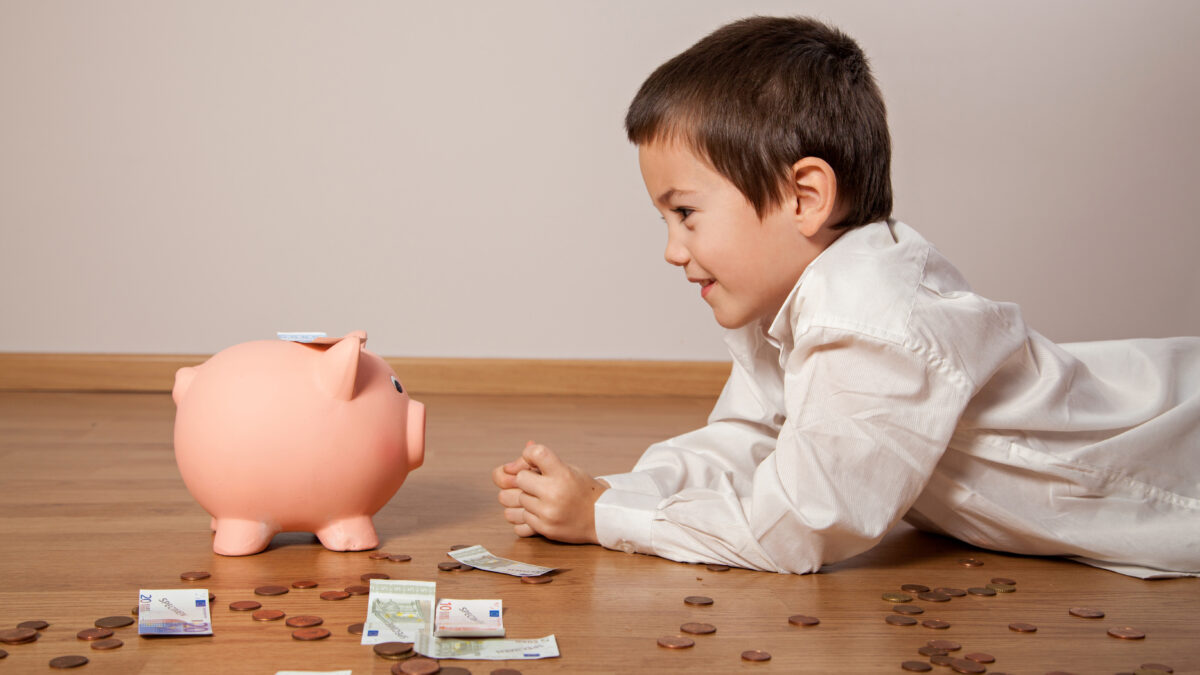 Niños de pre-básica aprenden los principios de la educación financiera