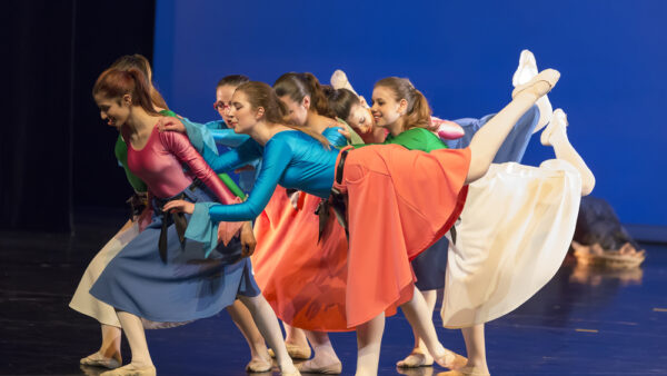 Danza y teatro se incorporan al currículum escolar de terceros y cuartos medios