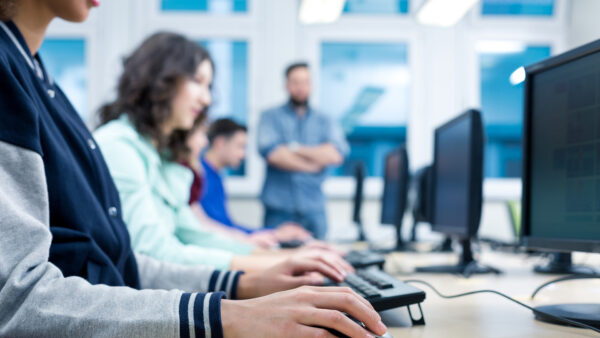 Jóvenes asistirán a Olimpiadas Internacionales de Informática