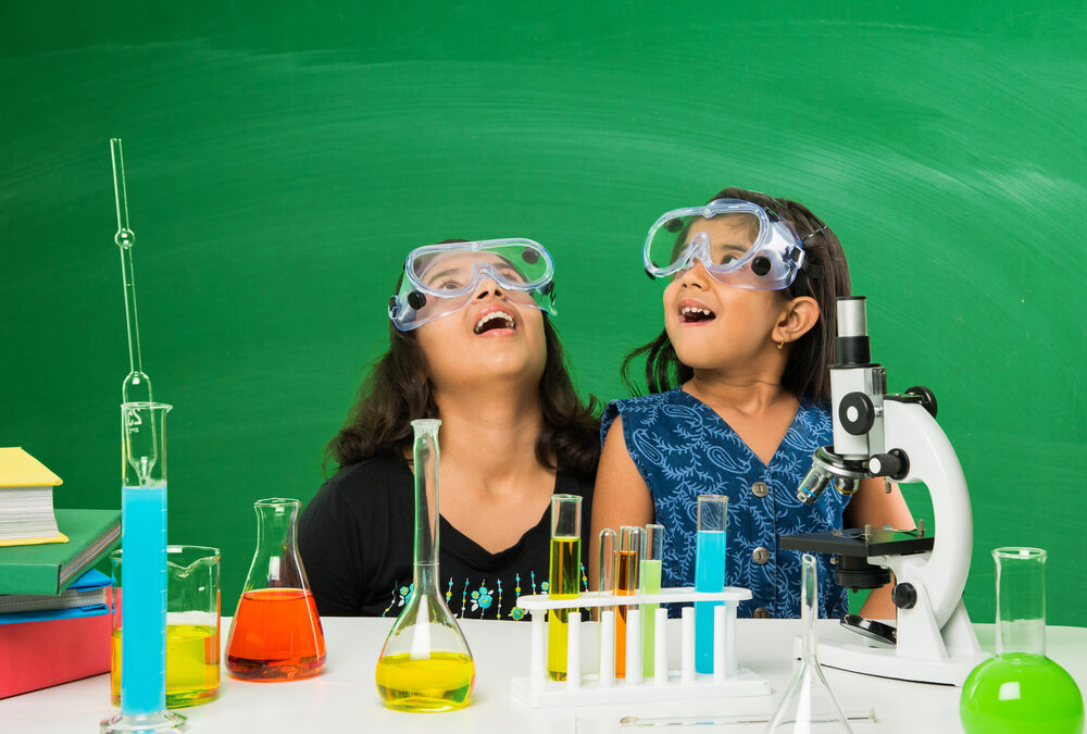 Programa del Tec y el MIT impulsa a las niñas en la ciencia