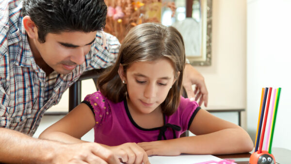Grupo Educar amplía sus contenidos en apoyo a las familias