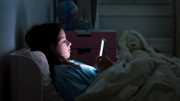 El compromiso de las familias y los colegios en la convivencia digital