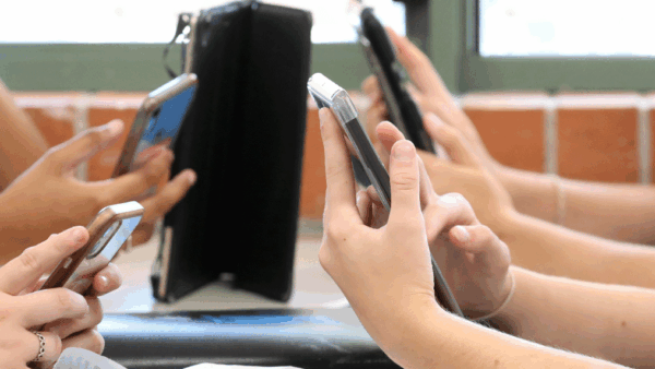 Acuerdos digitales: Cómo regular el uso del celular mejora la convivencia escolar