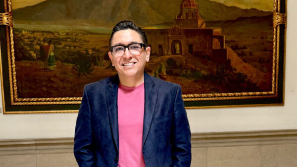 “El profesor sigue siendo el eje central del aprendizaje”
