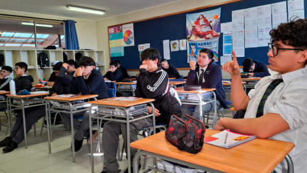 POTENCIA: un programa integral para formar virtudes y transformar comunidades escolares