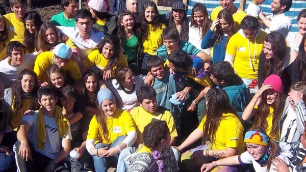 La Iglesia Católica y el desgano en los jóvenes Nemo Castelli S.J.: “Tenemos que hacer como Jesús… ayudar a los jóvenes a que descubran un sentido por el cual vivir”