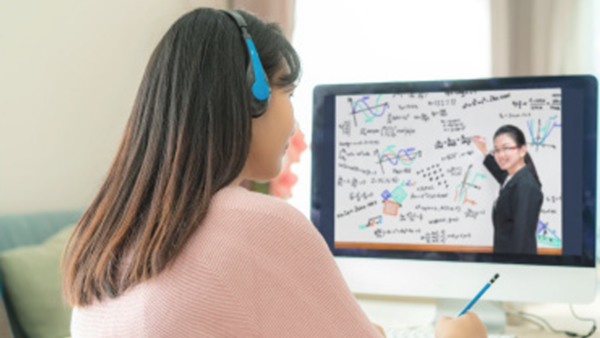 En situaciones como la actual: Los profesores pueden participar activamente del aprendizaje de sus alumnos