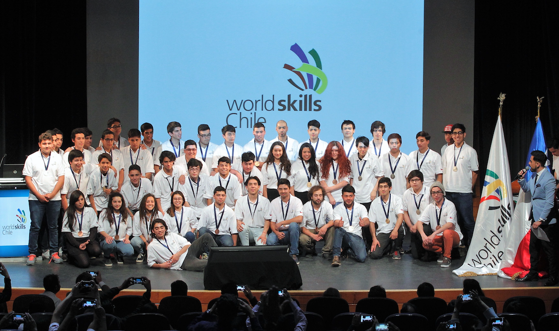 En impecable ceremonia de clausura Woldskills premió a los mejores técnicos del país
