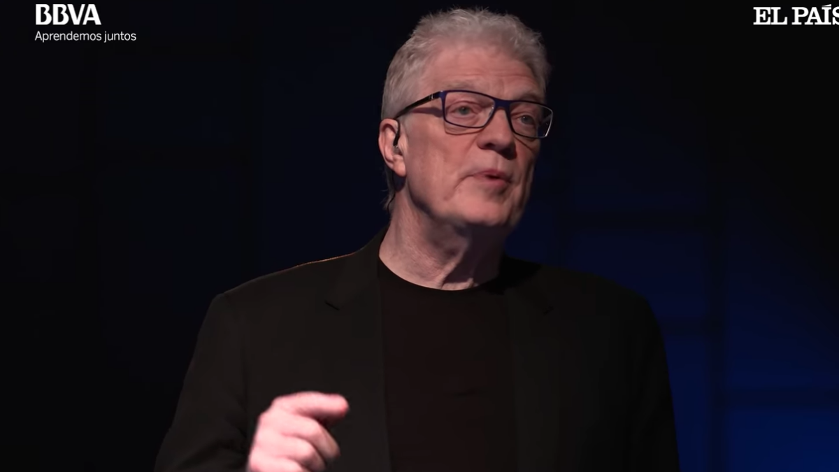 “Me molesta que critiquen a los profesores. Son muy importantes en nuestras vidas”. Ken Robinson.
