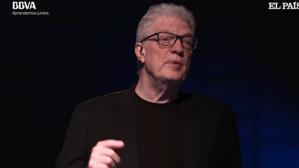“Me molesta que critiquen a los profesores. Son muy importantes en nuestras vidas”. Ken Robinson.