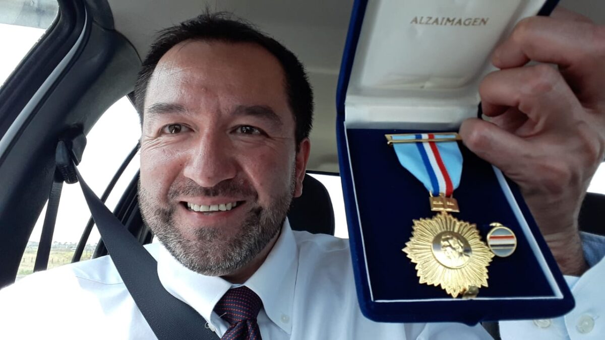 Profesor Jose Ruiz, reconocimiento Orden al Mérito Docente y Cultural Gabriela Mistral, Mineduc.