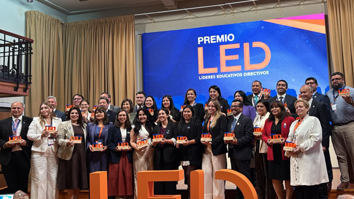 Premio LED 2026 reconoció a 30 directores por su aporte a la educación chilena